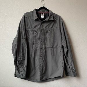 The North Face Men’s Large Long Sleeve Button Up Shirt Grey Striped